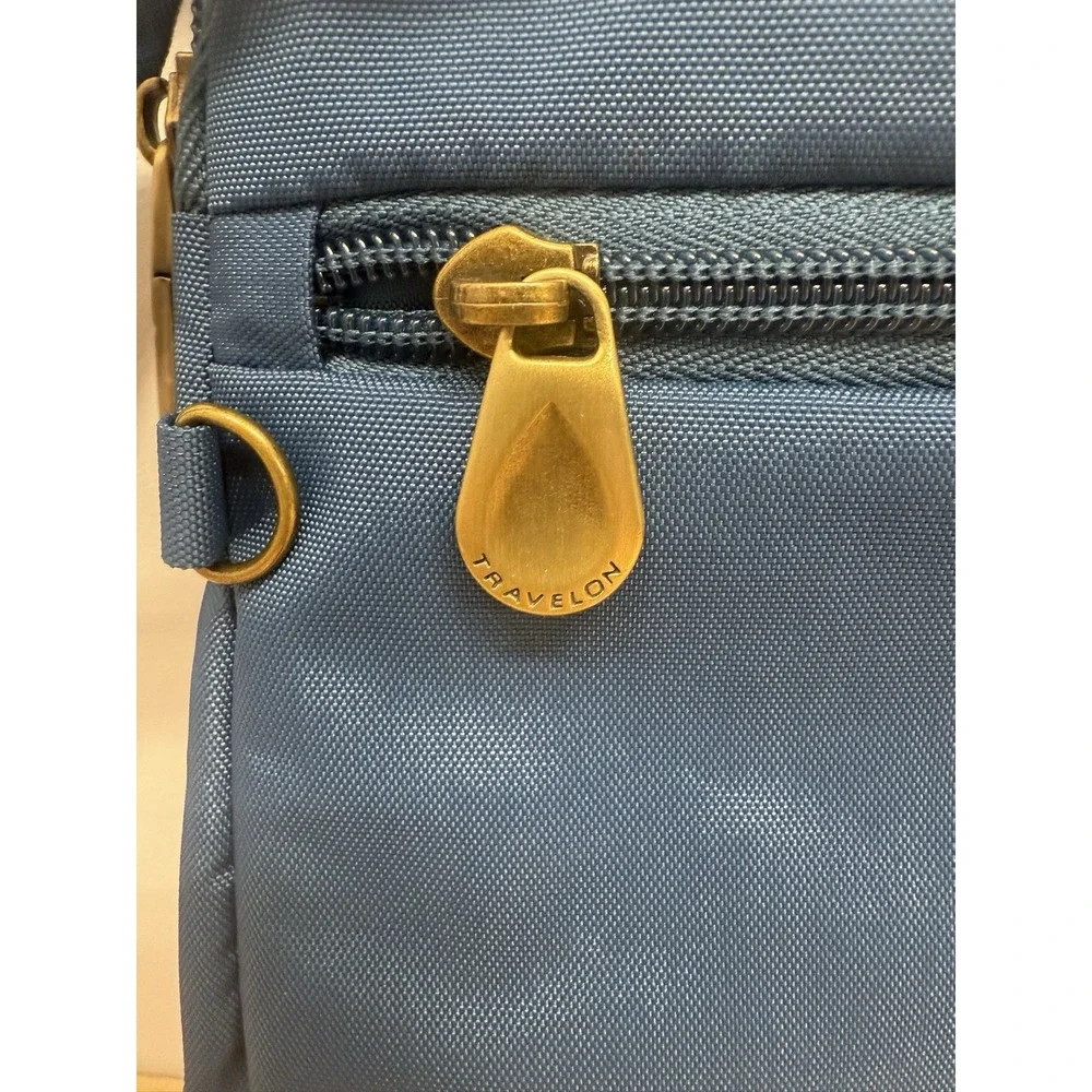 Travelon Anti-Theft Quilted‎ Signature Slim Pouch Crossbody Bag Blue Purse #43